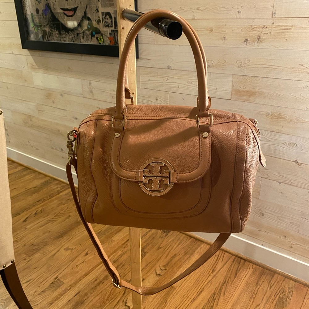 Authentic Tory Burch leather bag.